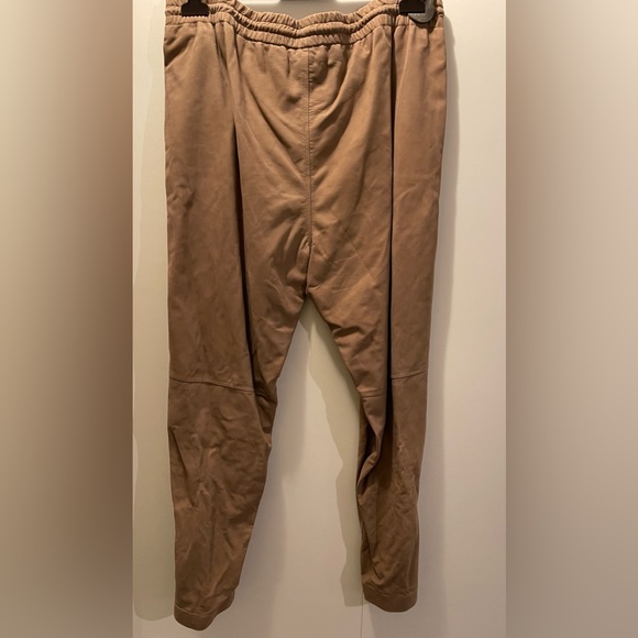 COPY - Gucci Jogger Pants - Picture 2 of 3